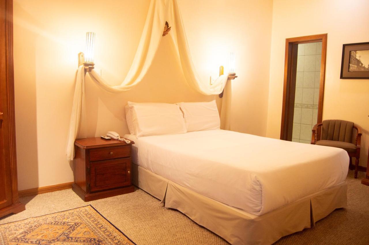 Hotel Carvallo Куэнка Экстерьер фото