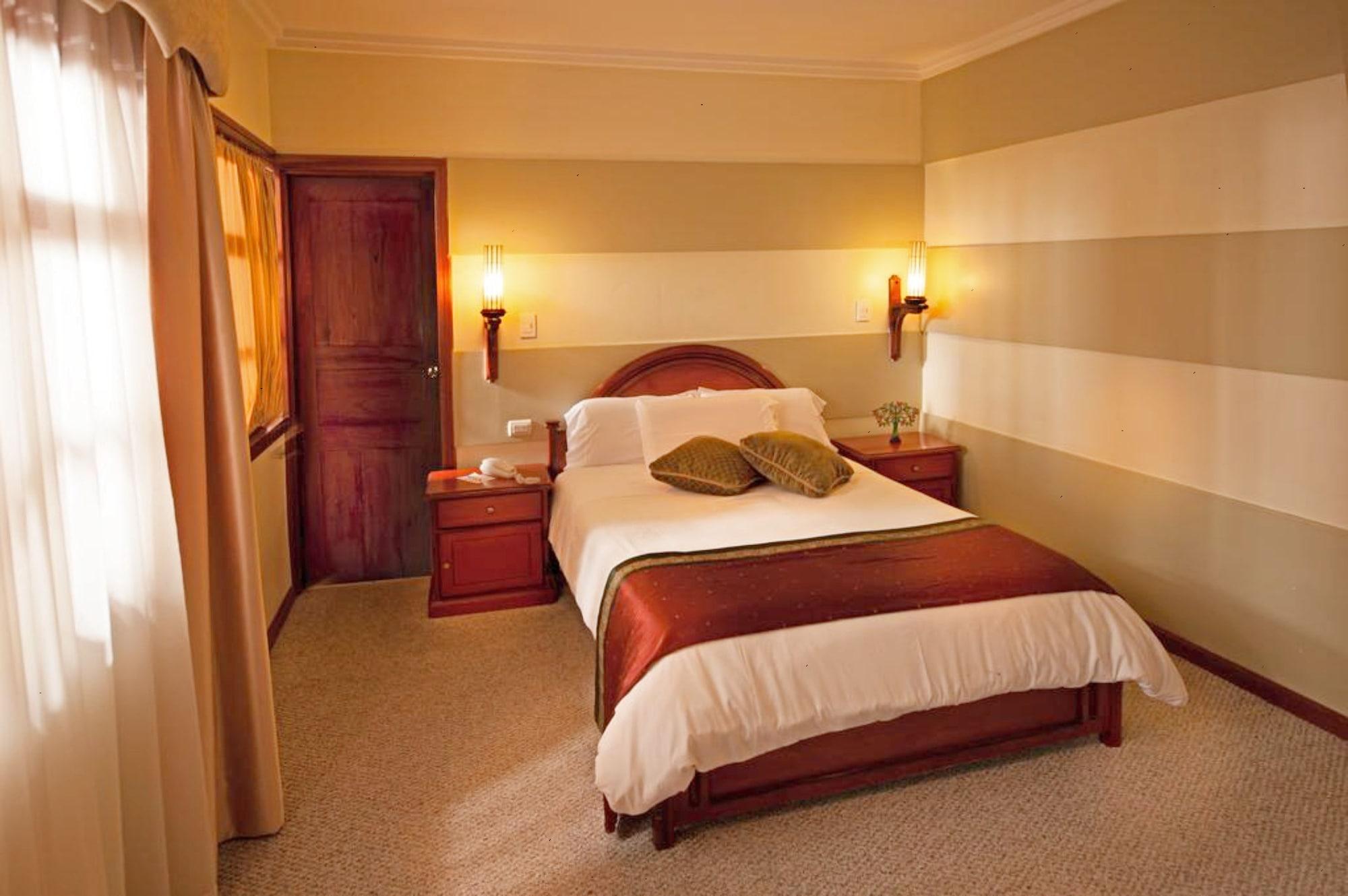 Hotel Carvallo Куэнка Экстерьер фото