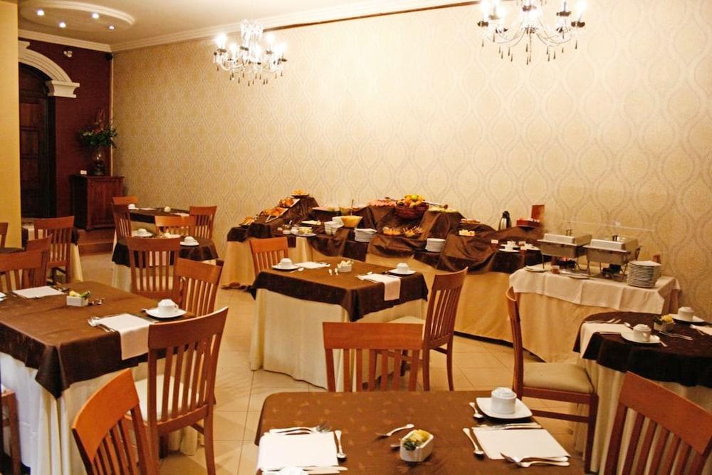Hotel Carvallo Куэнка Экстерьер фото
