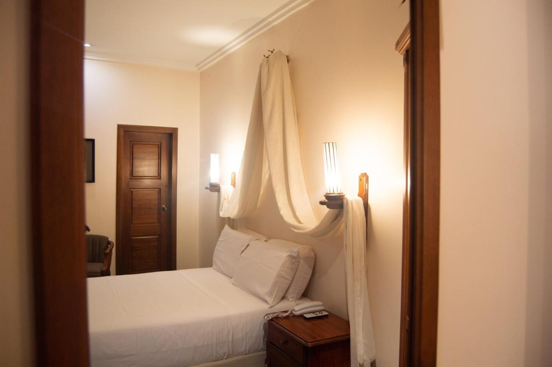 Hotel Carvallo Куэнка Экстерьер фото