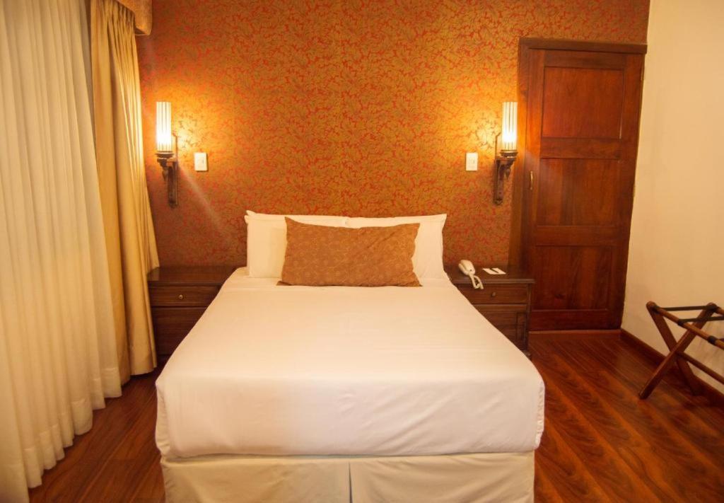 Hotel Carvallo Куэнка Экстерьер фото