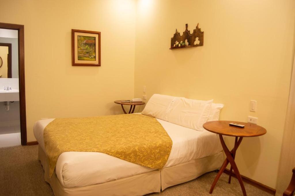 Hotel Carvallo Куэнка Экстерьер фото